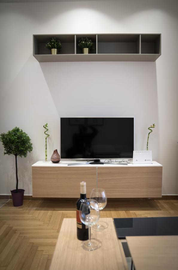 Appartamento Hiend 4Th Floor 1Bdr Atene Esterno foto