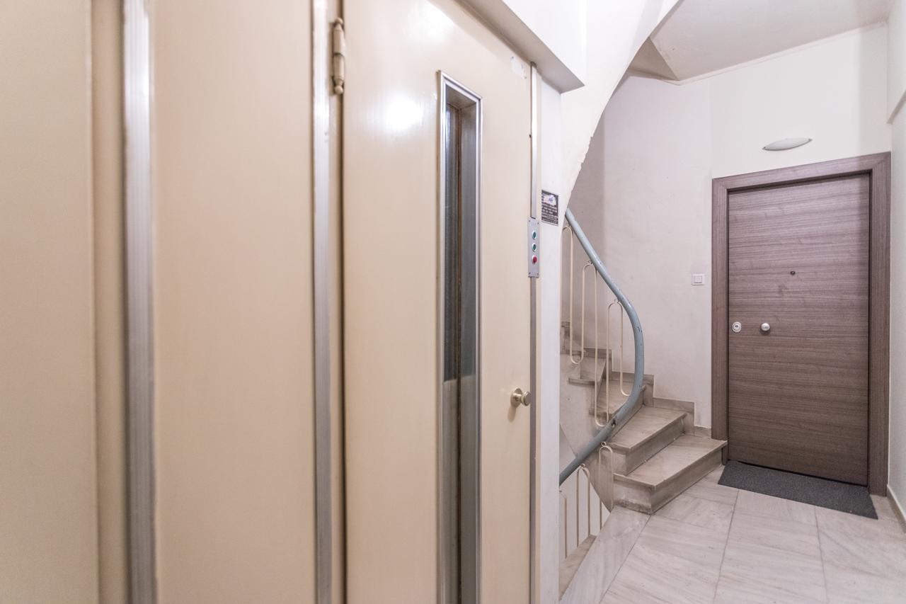 Appartamento Hiend 4Th Floor 1Bdr Atene Esterno foto